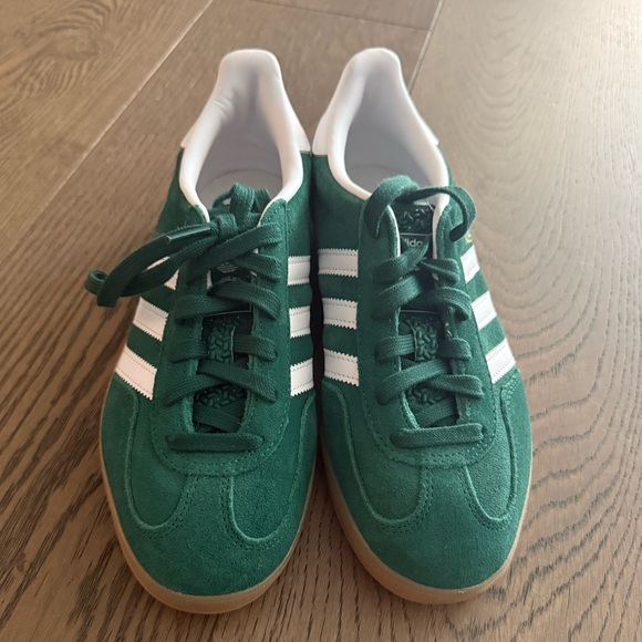 LIKE NEW Adidas Gazelle Green Suede Trainers - Picture 4 of 4